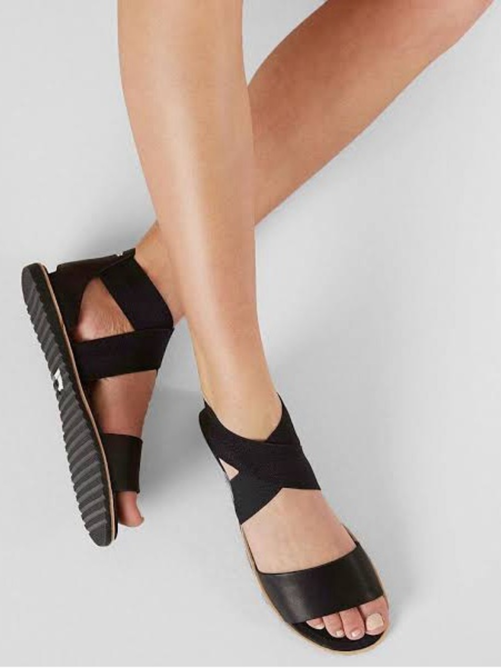 Sorel Black Elastic Crossover Strap Sandals